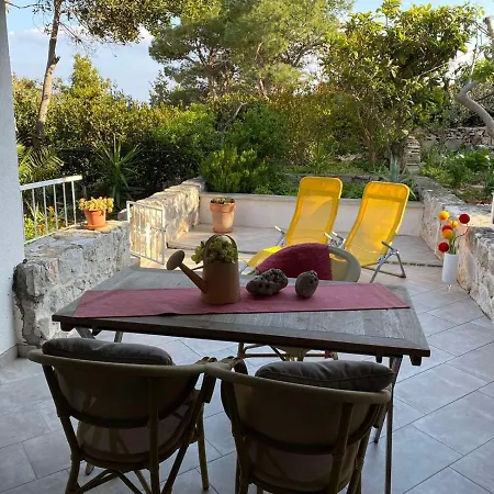 Miramar Apartment *